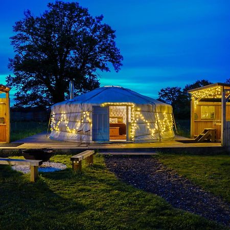 ホテル Glamp And Tipple Ltd Great Ellingham エクステリア 写真