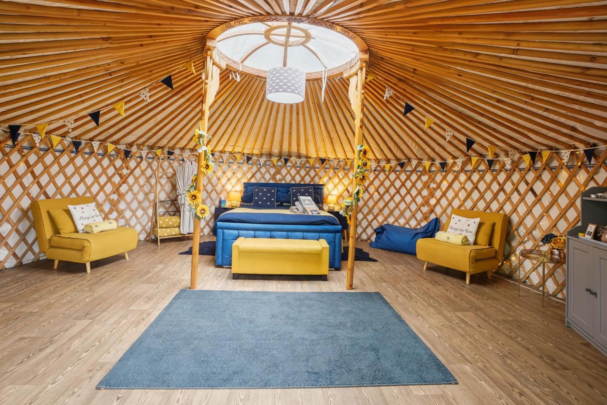 ホテル Glamp And Tipple Ltd Great Ellingham エクステリア 写真