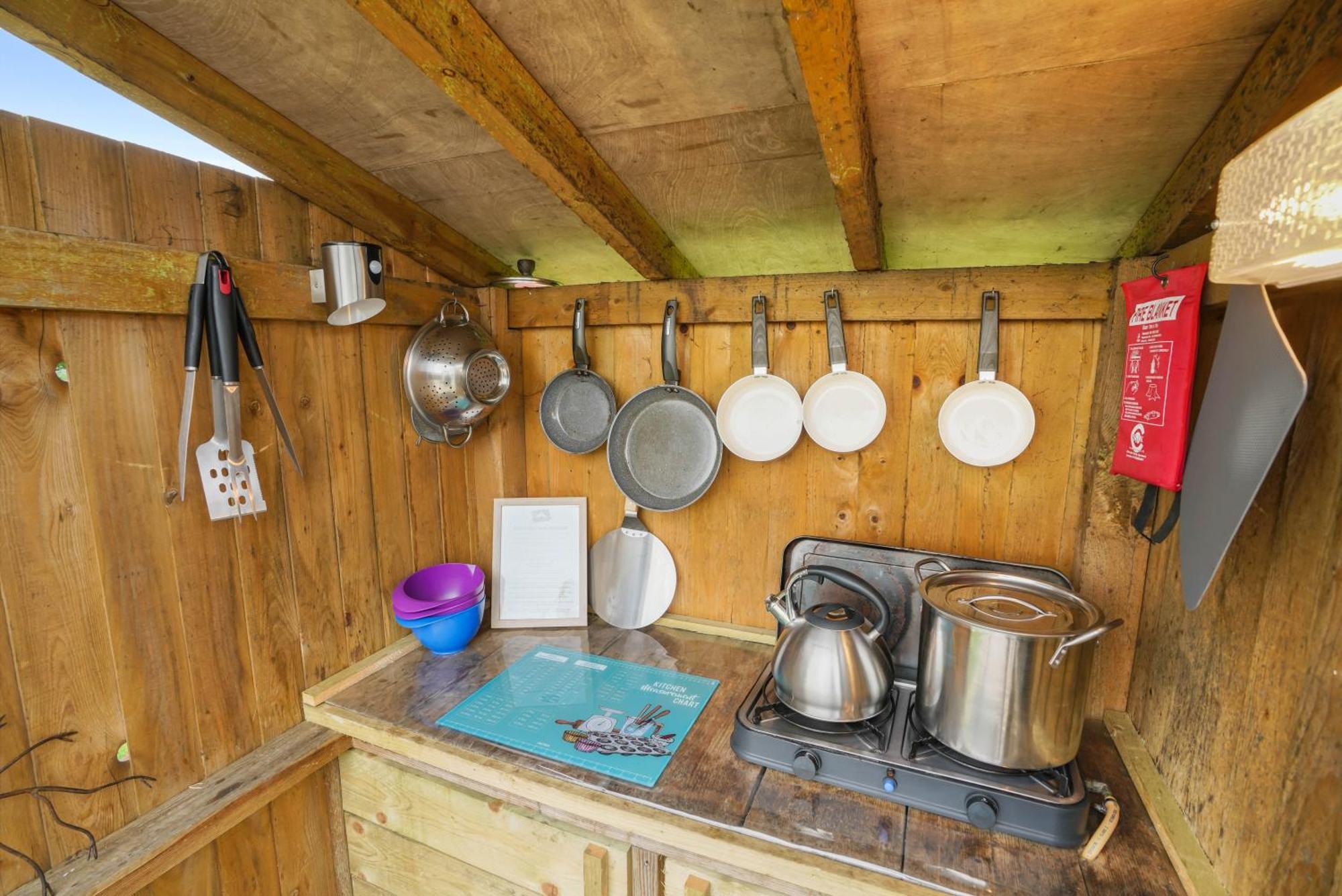 ホテル Glamp And Tipple Ltd Great Ellingham エクステリア 写真