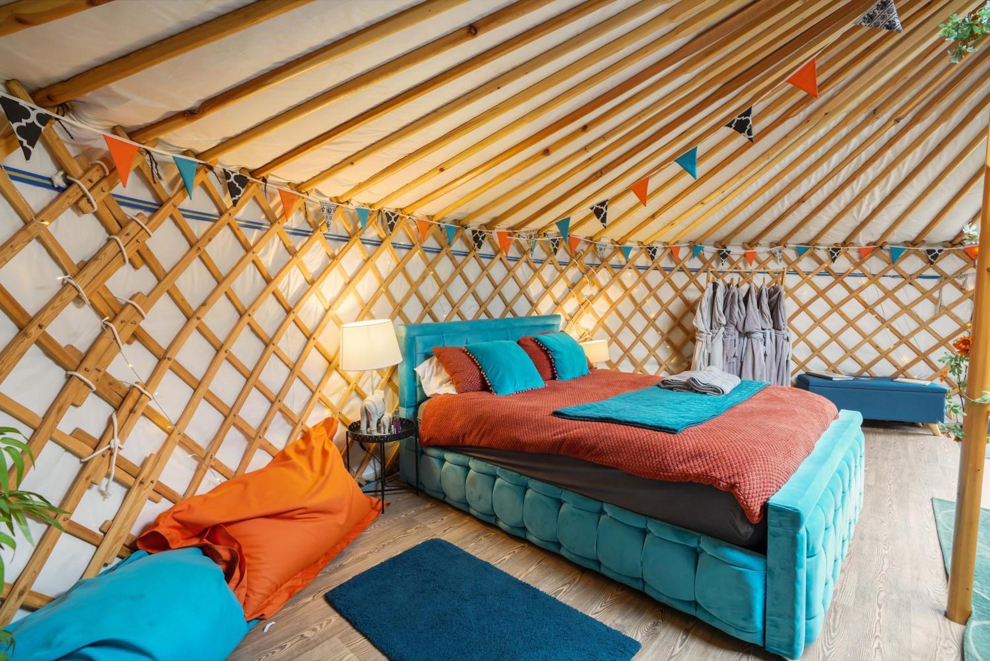 ホテル Glamp And Tipple Ltd Great Ellingham エクステリア 写真